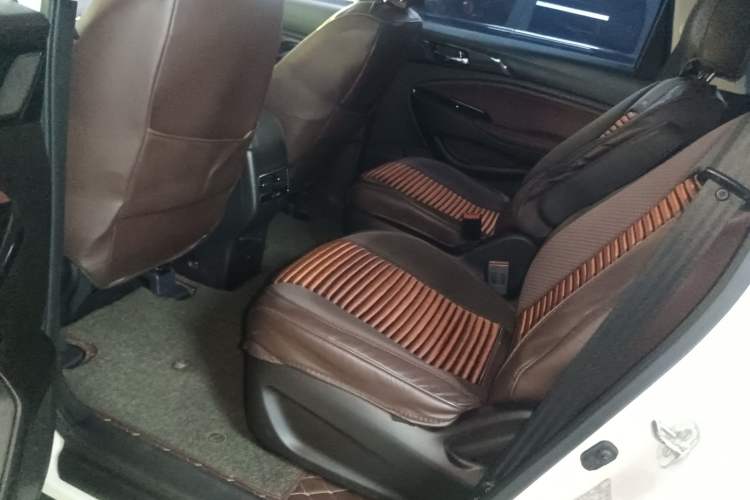 Used Changan Lingxuan 2017 1.5T Manual Joyful & Happy Model
