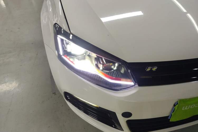 Used Volkswagen Polo 2016 1.4L Manual Fashion Model