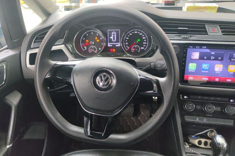 Used Volkswagen Touran 2016 Volkswagen Touran L 280TSI DSG Comfort Edition
