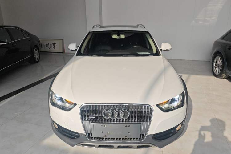 Used Audi A4 2014 40 TFSI allroad quattro plus version Front
