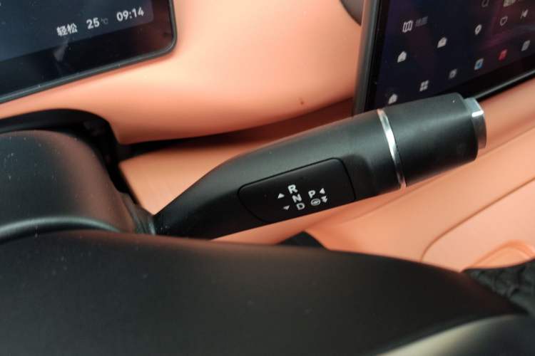 Used Leapmotor C10 2024 530 Smart Edition Gear Lever