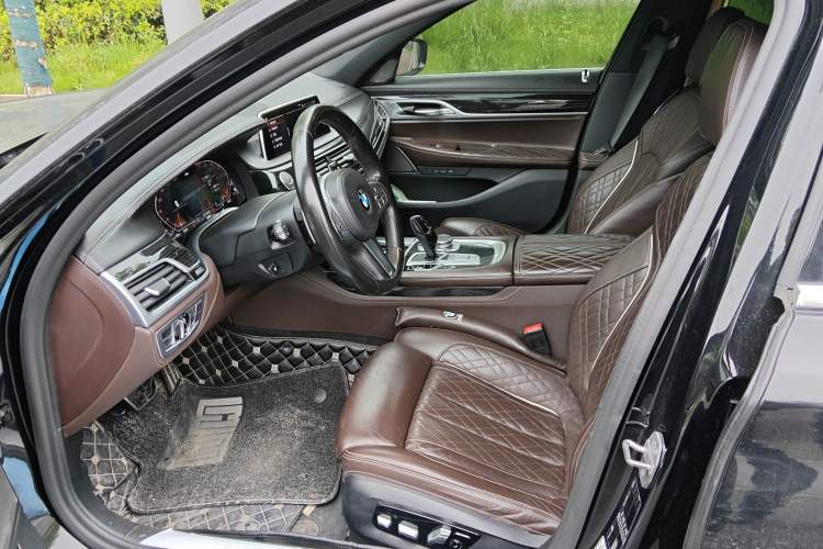 Used BMW 7 Series 2019 Restyled 740Li Leading Edition M Sport Package Left Front Seat