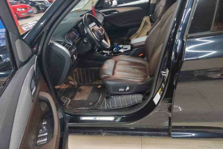 Used BMW iX3 2022 Leading Type
