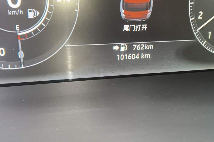 Used Land Rover Range Sport 2016 3.0 SC V6 HSE DYNAMIC Odometer Close Up