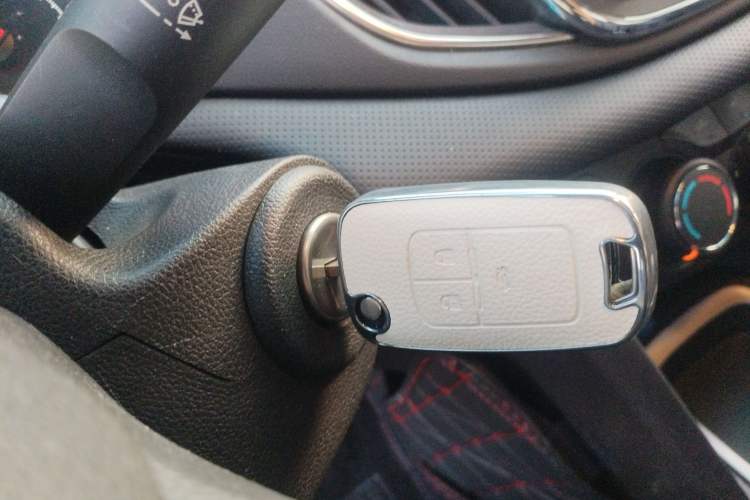 Used Chevrolet Monza 2019 Redline 320T Dual-Clutch Sporty Version China VI Standard Vehicle Key