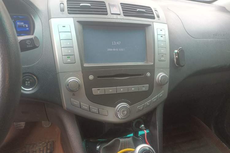 Used BYD S6 2014 2.0L Manual Luxury 5-Seater