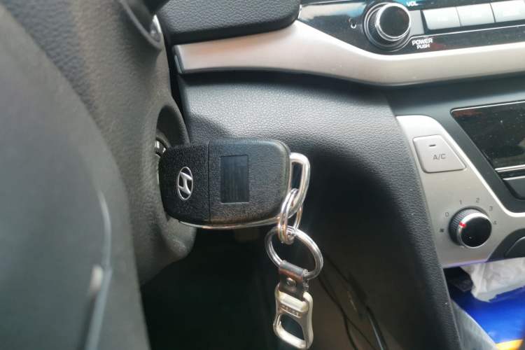 Used Hyundai Elantra (6th Generation / Lingdong) 2016 1.6L Automatic ZhiXuan – Elite Version
