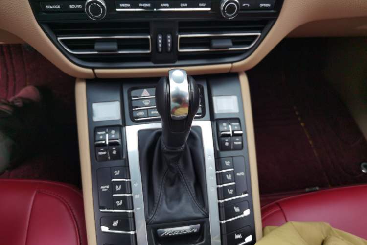 Used Porsche Macan 2018 Macan 2.0T
