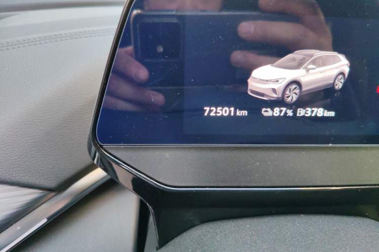 Used Volkswagen ID.4 CROZZ 2022 Long-Range PURE+ Edition Odometer Close Up