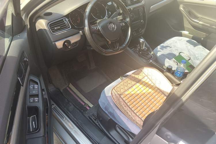 Used Volkswagen Sagitar 2018 280TSI DSG Comfort Model Left Front Seat