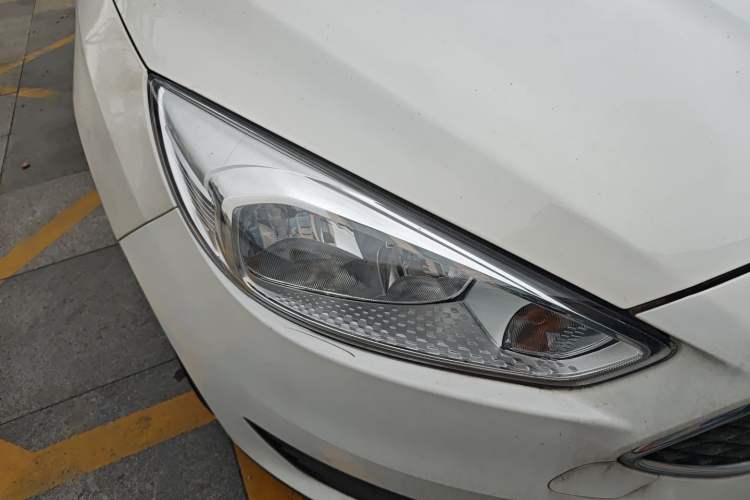 Used Ford Focus 2018 Hatchback Classic 1.6L Automatic Comfort Plus SmartDrive Edition
