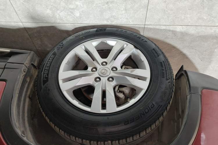 Used CHANGAN CS75 2014 1.8T Automatic Elite Model China IV Standard