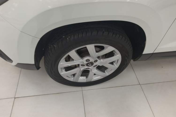 Used Jetta VS5 2022 280TSI Automatic Enjoyment Model Left Front Wheel Hub