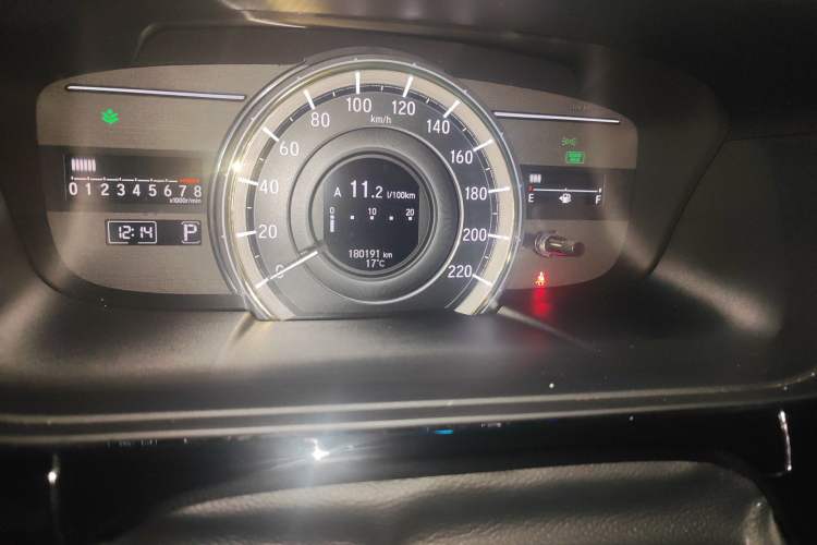 Used Honda Elysion 2016 2.4L Luxury Edition Odometer Close Up