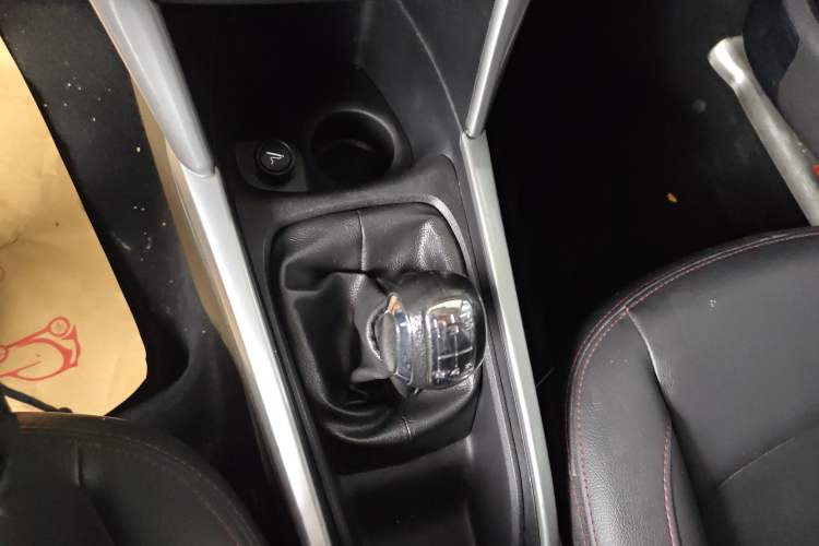 Used Citroen C3-XR 2015 1.6L Manual Pioneer Model Gear Lever