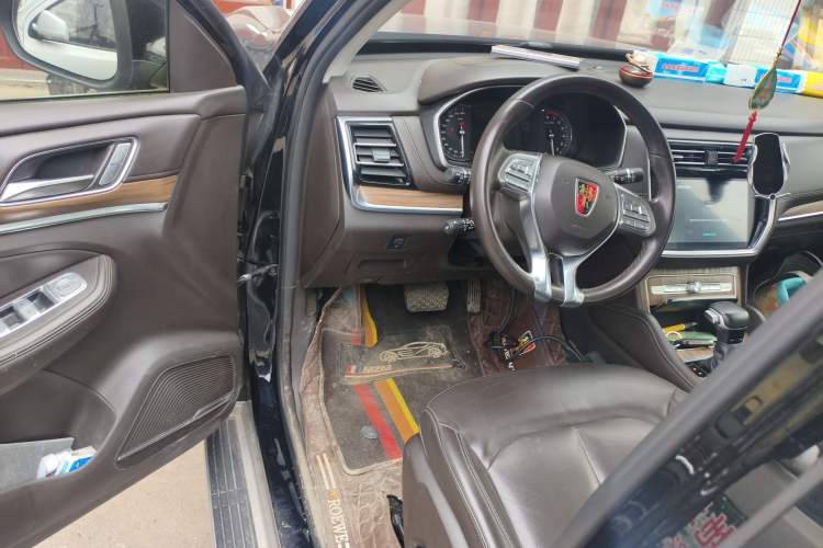 Used Roewe RX8 2019 30T Smart Connectivity Two-Wheel Drive Supreme Flagship Edition