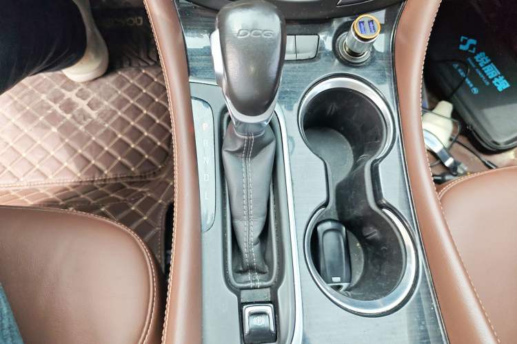 Used Buick Envision 2019 20T Two-Wheel Drive Luxury Version China V Standard Gear Lever