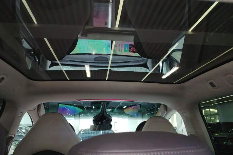 Used IM LS7 2023 90 kWh Elite Rear-Drive Version
