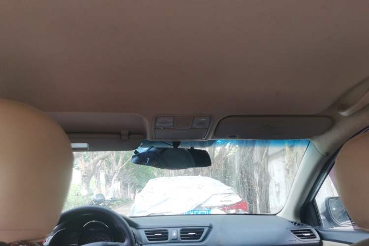 Used Kia K2 2012 Sedan 1.4L Automatic GLS Commemorative Edition
