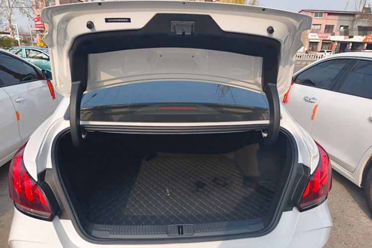 Used MG 5 2021 180 DVVT CVT Youthful Style Edition
