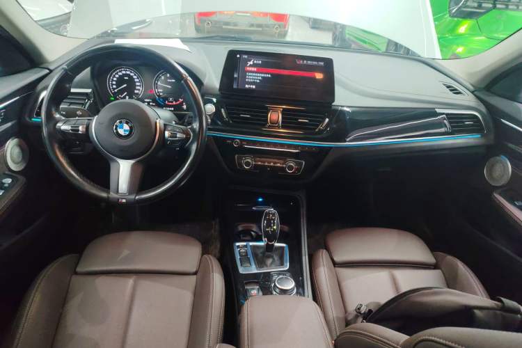 Used BMW 1 Series 2023 120i M Sport Night Edition Center Console