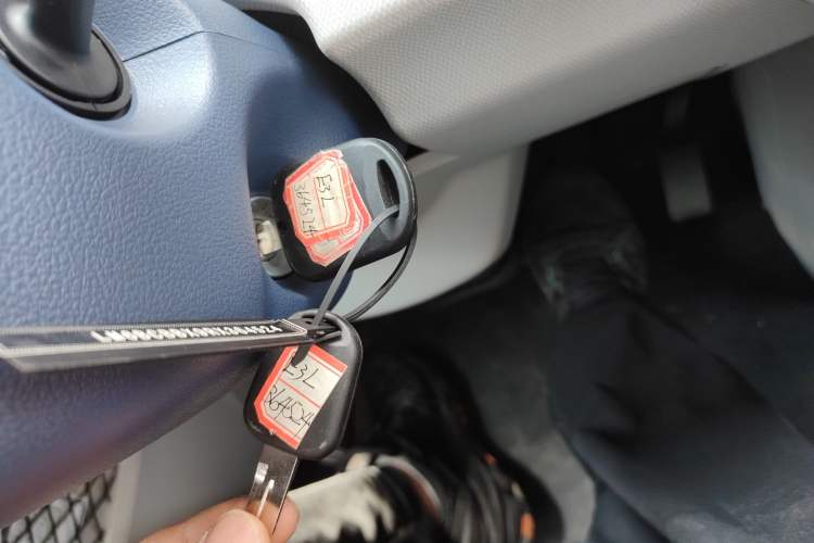 Used SRM New Energy E3L 2024 Standard 6-Seater Bus
