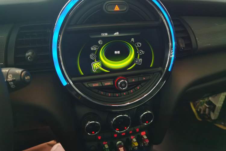 Used MINI 2016 1.5T COOPER Avant-Garde
