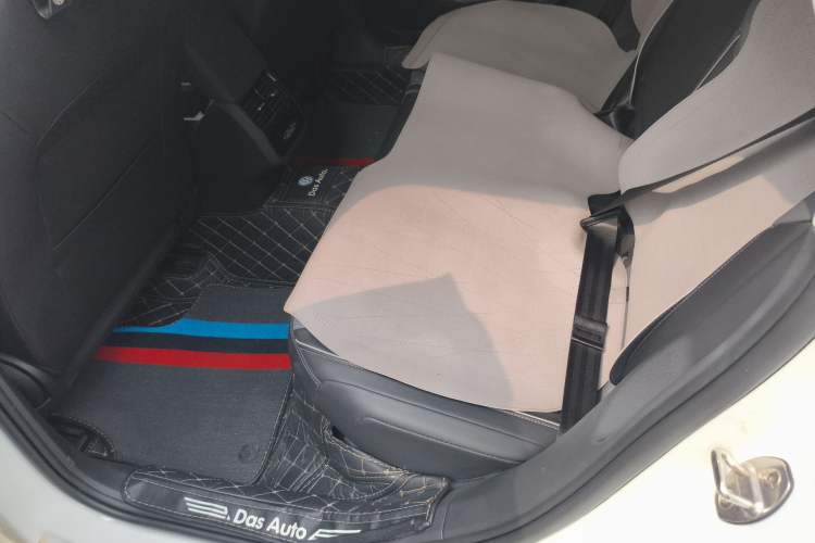 Used Volkswagen Sagitar 2023 300TSI DSG Excellence Edition Left Rear Seat