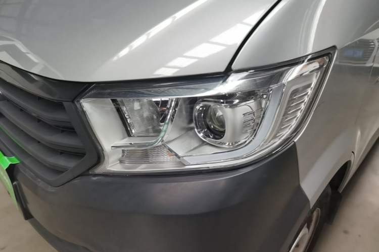 Used CHANGAN KUAYUE Xing V3 2023 1.3L Gasoline Standard Model 7-Seater Passenger Vehicle