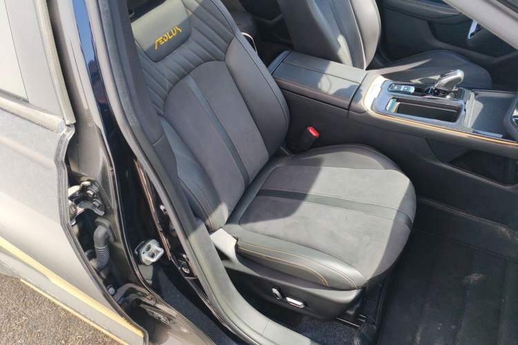 Used Dongfeng Aeolus Yixuan MAX 2021 1.5T Nightbreak Dawn Edition Right Front Seat