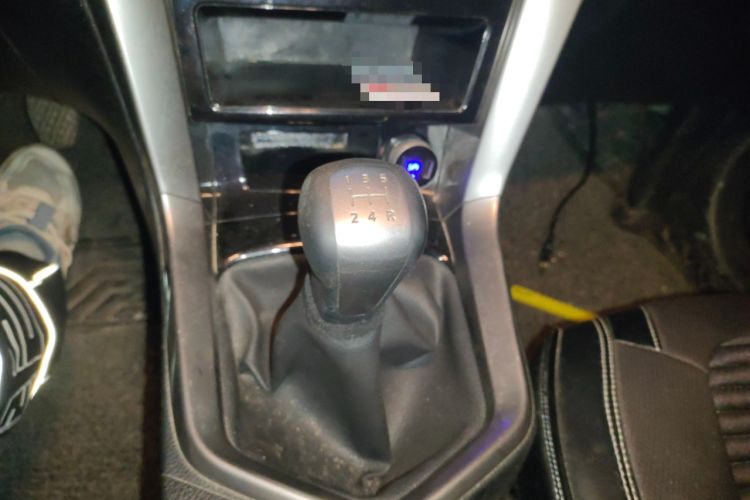 Used Venucia T70 2016 1.6L Manual Ruixing Edition Gear Lever