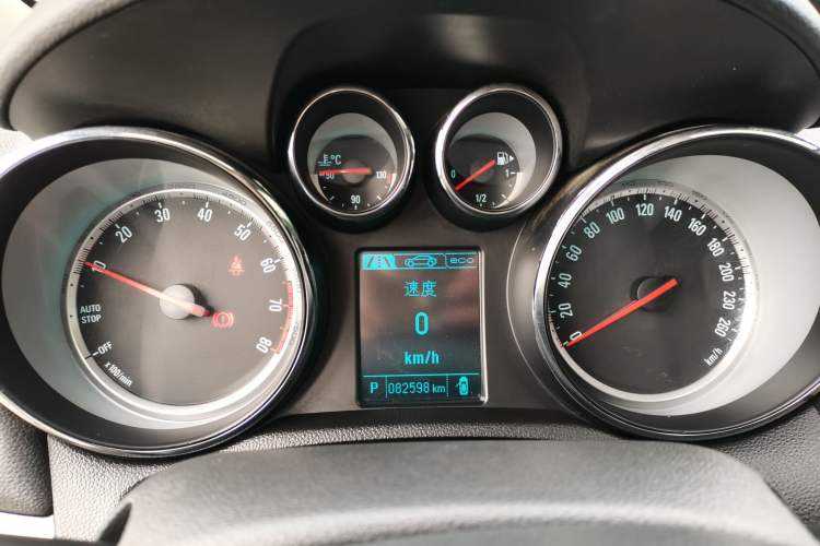 Used Buick Encore 2015 1.4T Automatic Two-Wheel Drive Urban Elite Version
