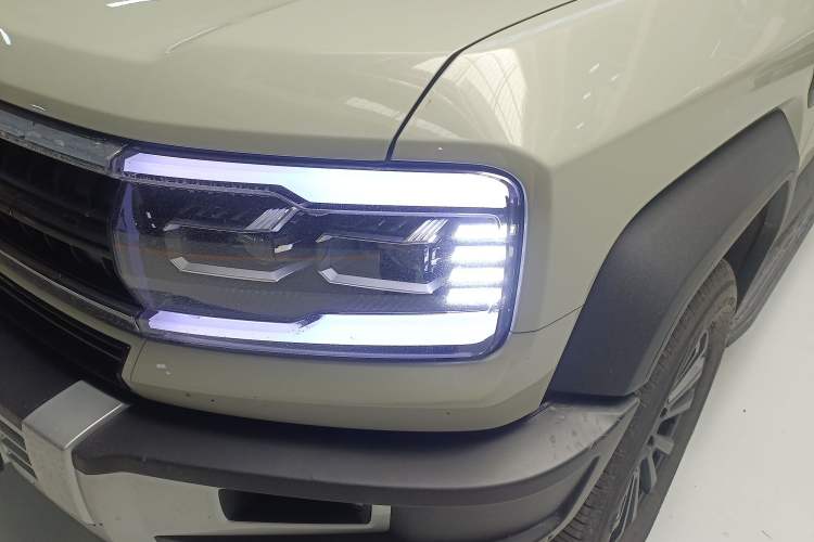 Used Formula Leopard 5 2023 Navigator Edition Left Front Headlight