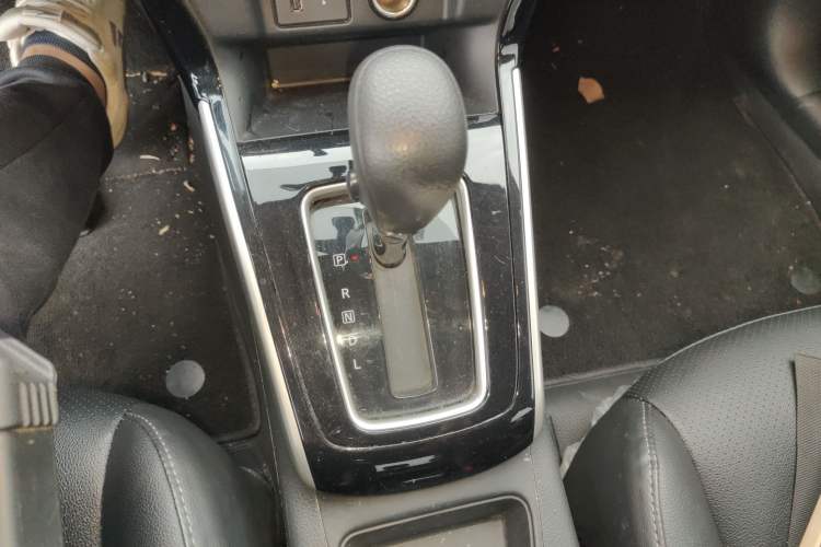 Used Nissan Sylphy 2022 Classic 1.6XL CVT Luxury Edition Gear Lever