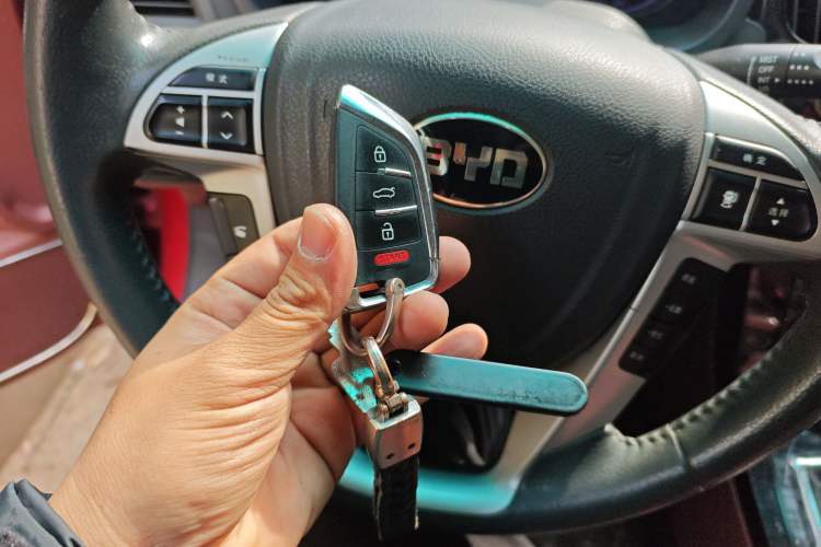 Used BYD Surui 2015 Revised Version 1.5L Manual Luxury Edition