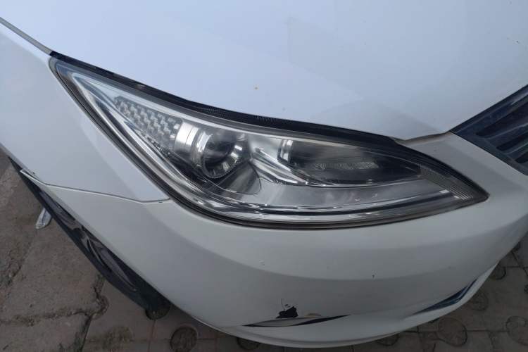 Used Changan Eado 2015 1.6L Manual Luxury Model China IV Standard
