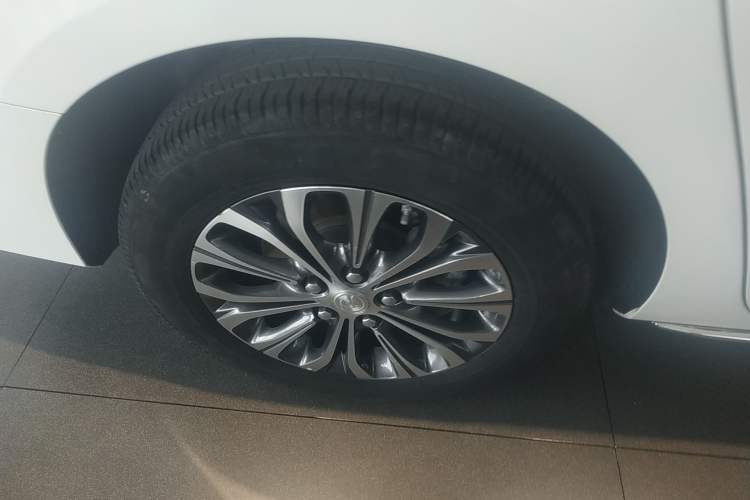 Used Buick GL8 2023 Land Executive Class 652T Luxury Model