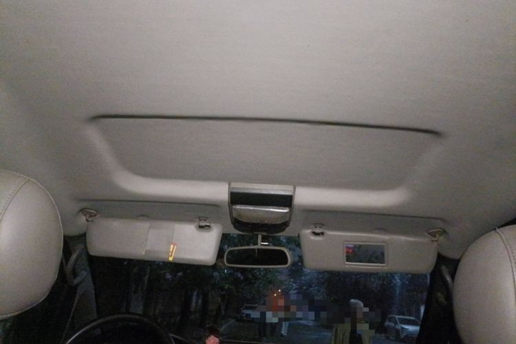 Used FORTHING Lingzhi 2013 M5 Q3 2.0L 7-seat Long-Wheelbase Comfort Model
