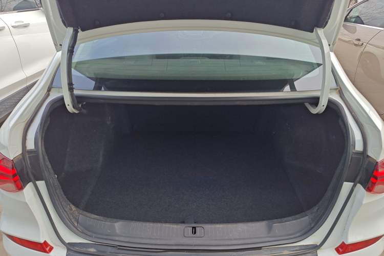 Used Chevrolet Monza 2020 Light Hybrid Redline 320T Dual-Clutch Joyful Edition