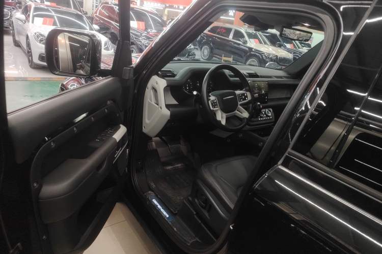 Used Land Rover Defender 2024 110 3.0T P400 XS
