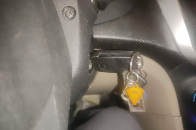 Used Hyundai Verna (older generation) 2014 1.4L Manual Smart GLS Trim Vehicle Key