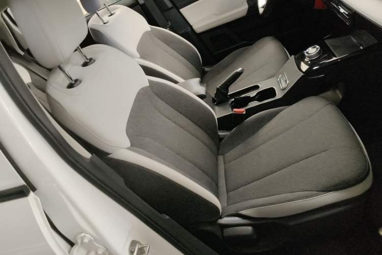 Used Geometry E Firefly 2024 301km Flowing Light