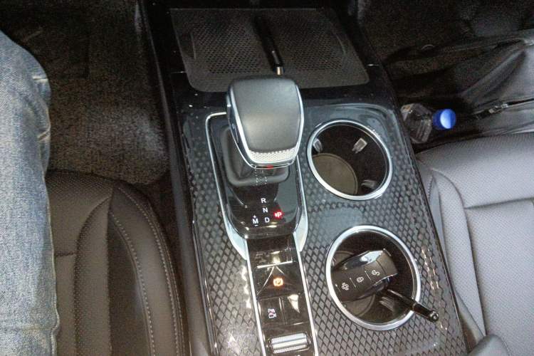 Used Hongqi HS3 2024 1.5T Shanwei Edition