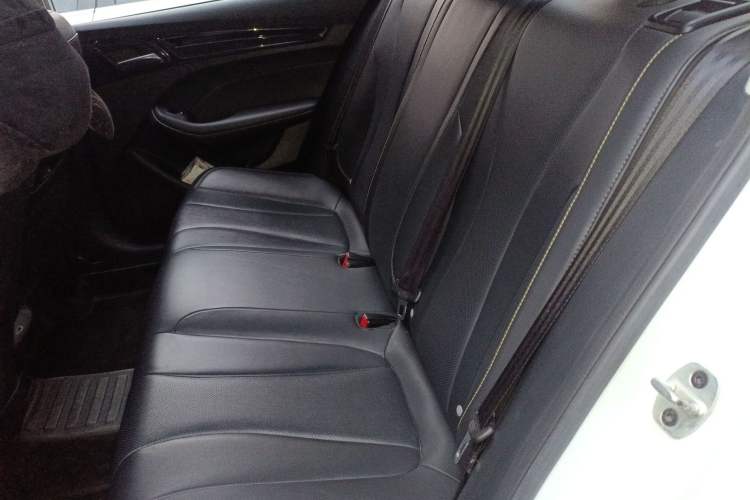 Used Roewe i5 2021 1.5L CVT Diamond Edition
