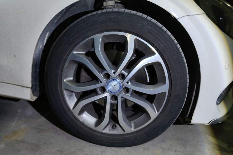 Used Mercedes-Benz C-Class 2015 C 200 L Sport Edition
