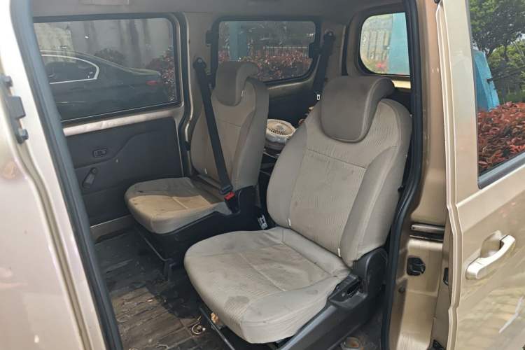 Used Wuling Rongguang V 2018 1.5L Standard Version Left Rear Seat