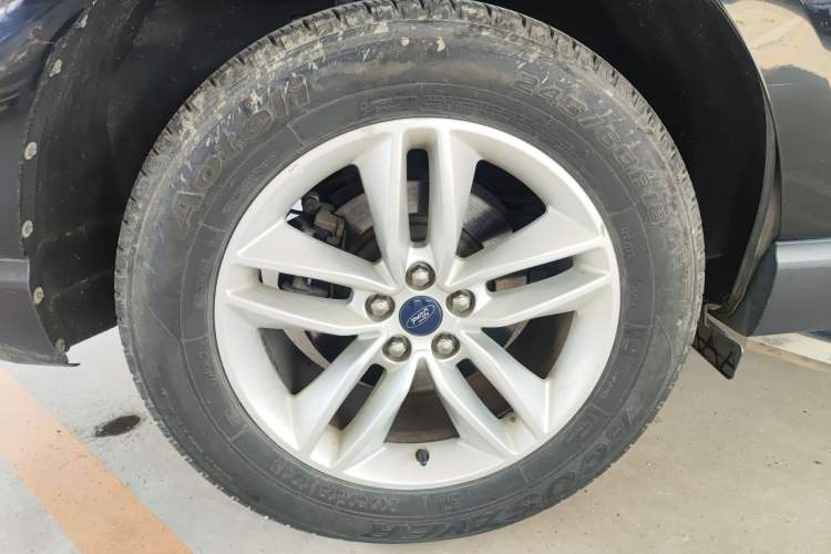 Used Ford Edge 2018 EcoBoost 245 Two-Wheel-Drive Platinum Edition 7-Seater China V Emission Standard