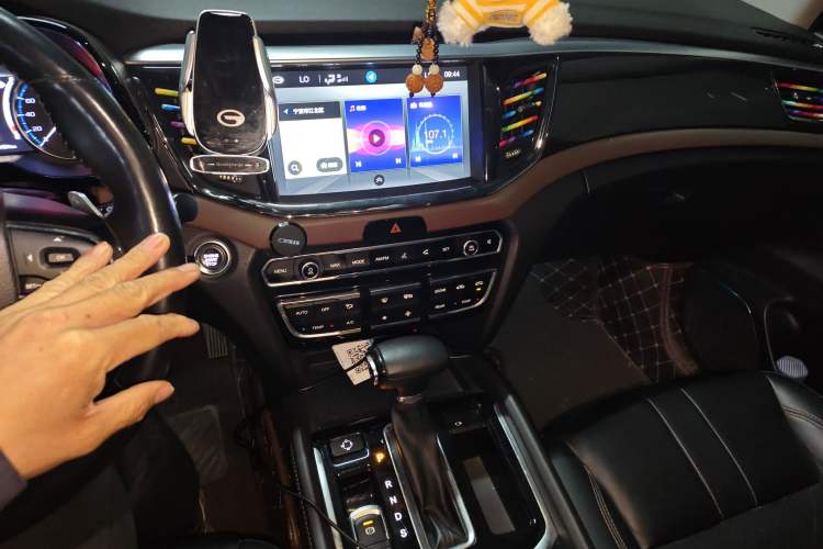 Used GAC Trumpchi GS8 2017 320T Two-Wheel Drive Luxury Smart Connectivity Version (7 Seats)