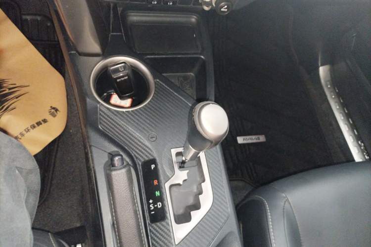 Used Toyota RAV4 2015 2.5L Automatic 4x4 Elite Edition
