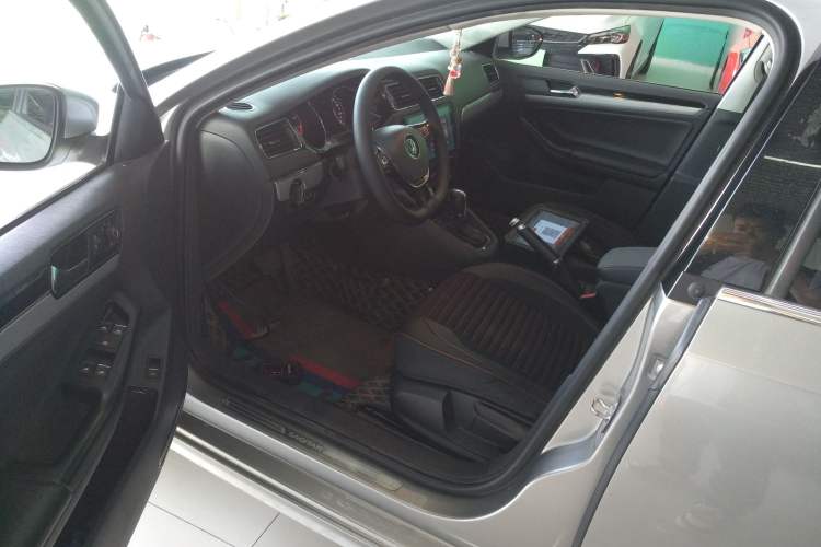 Used Volkswagen Sagitar 2018 280TSI DSG Comfort Model Left Front Seat